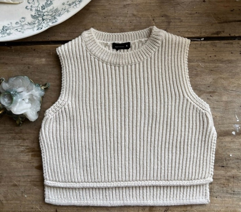 Mochi knit vest